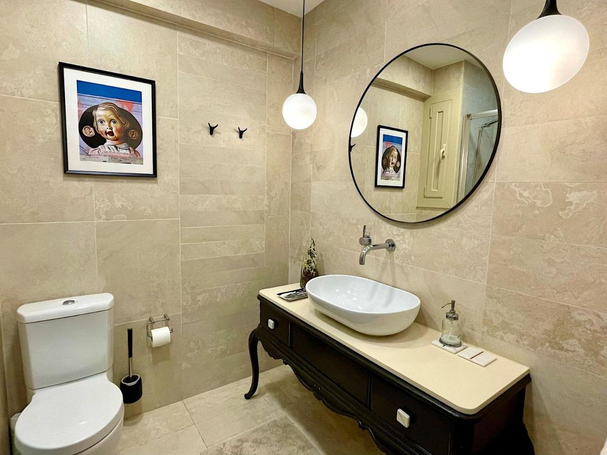 Abbott Apartment - 1 Min From The Beach - 100M2 - Sleeps 8 Sitges Exterior foto